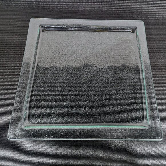 Two large square textured glass serving plates 30 cm/12 inch Vintage - Picture 3 of 3